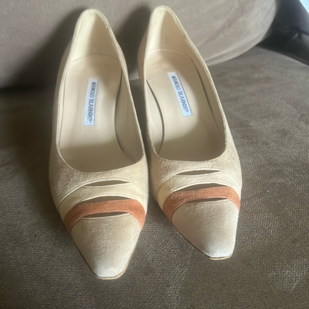Manolo Blahnik cream kitten heel 39.5